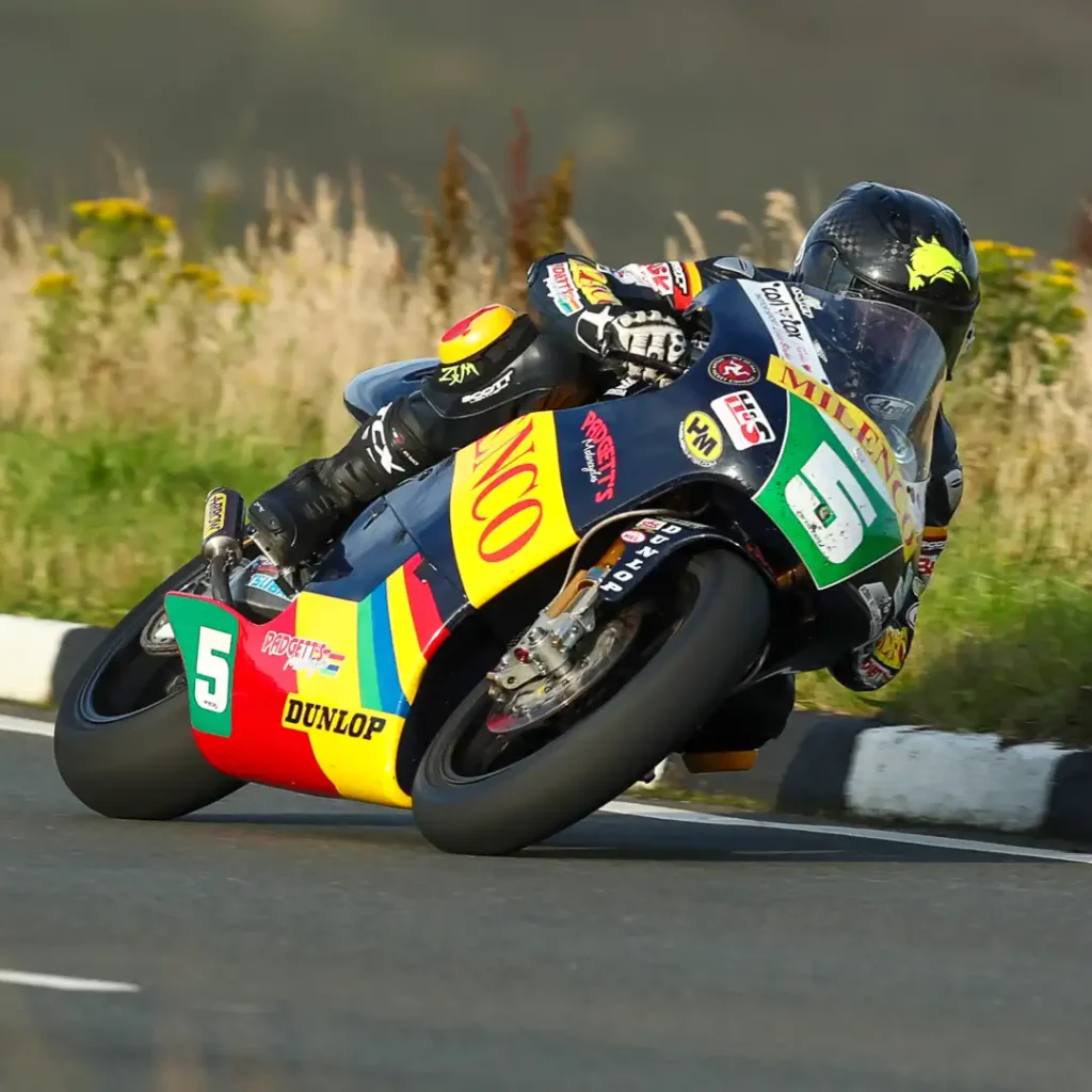 Padgett's Motorcycles Wins Royal Automobile Club Torrens Trophy: Bruce Anstey racing a Honda RS250