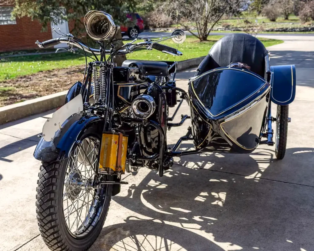 Front view of 1927 Ravat ER13 with sidecar