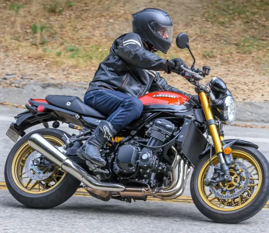 2026 Kawasaki Z900RS SE Review: 18 Fast Facts, Retro Style