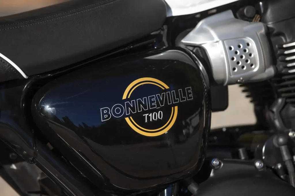 Right side-cover of the 2026 Triumph Bonneville T100.