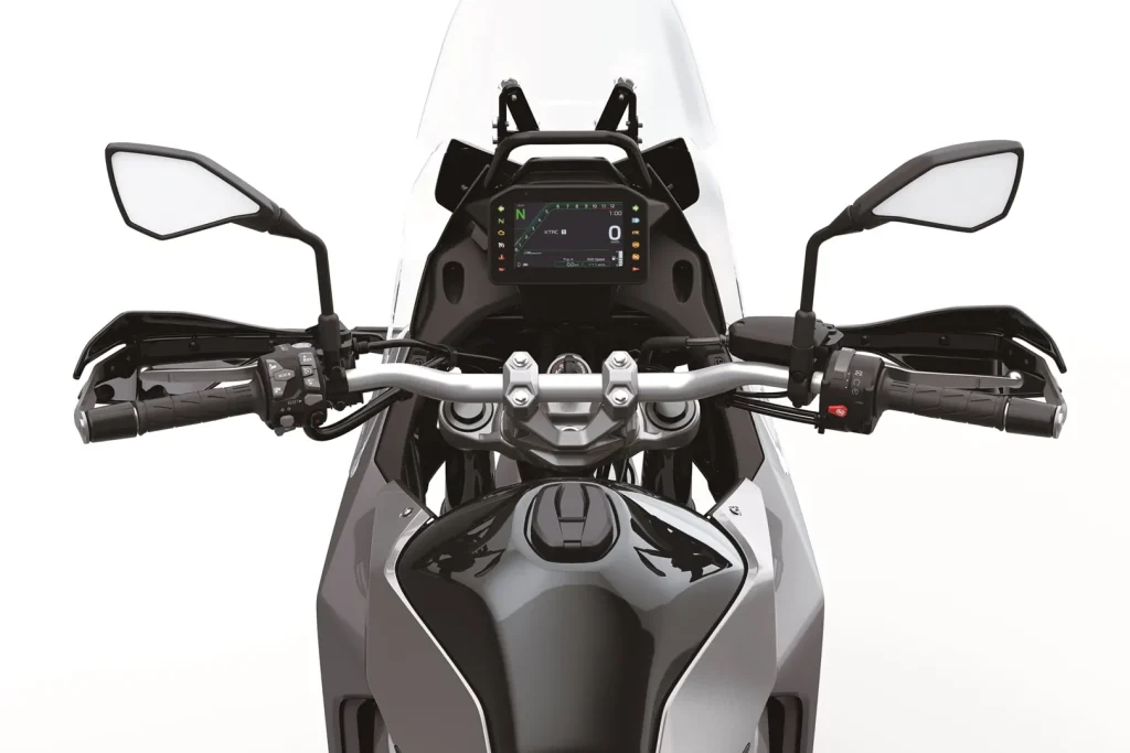 Kawasaki KLE650 SE cockpit with windscreen, handlebar, and TFT display