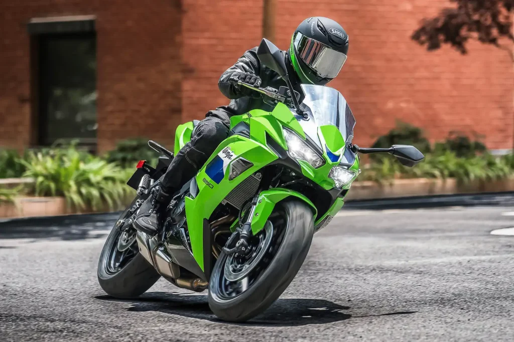 Urban riding on the 2027 Kawasaki Ninja 650