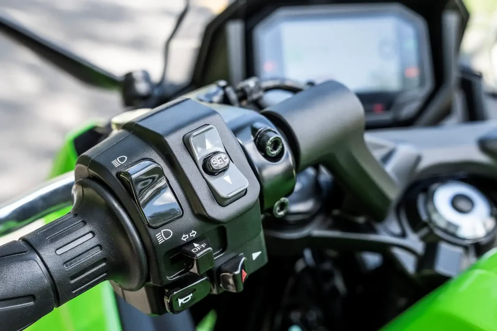 2027 Kawasaki Ninja 650 switchgear on left handlebar