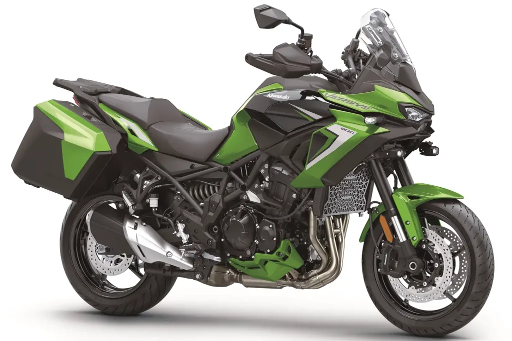 Right 3/4 front view of the 2027 Kawasaki Versys 900 LT SE