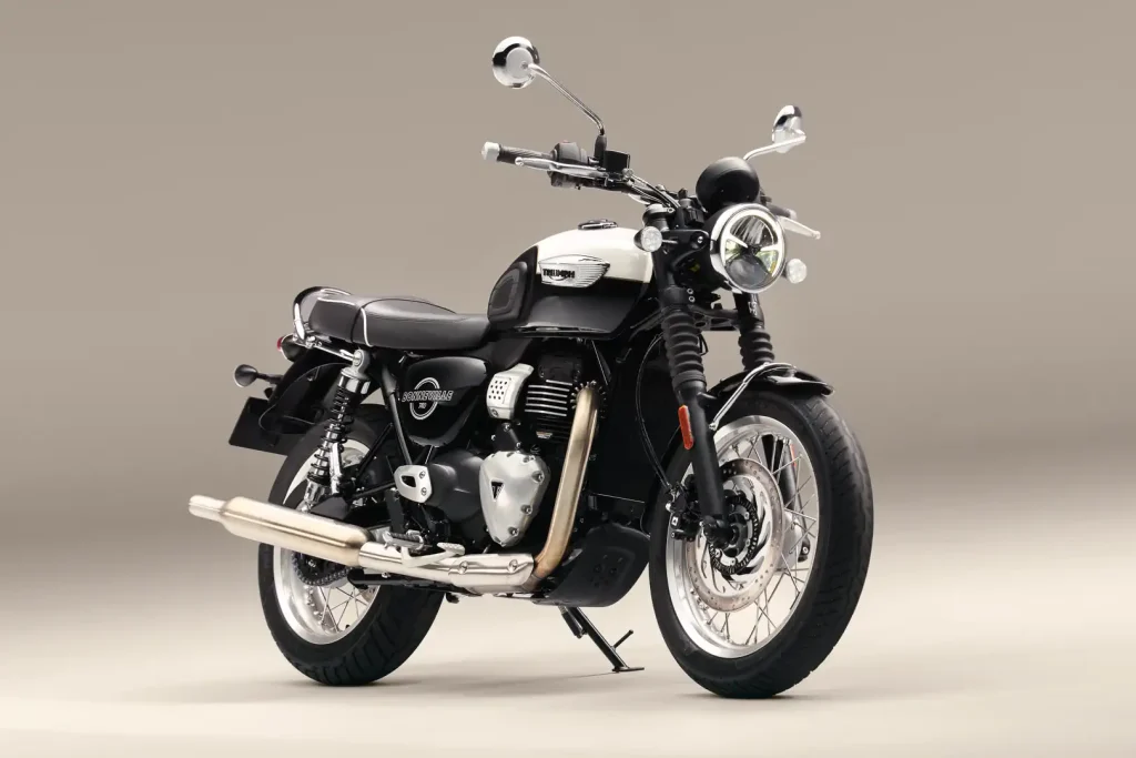 2027 Triumph Bonneville T40 in the studio. Right 3/4 front view