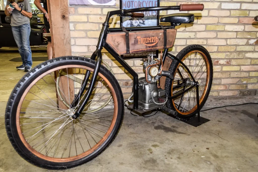 1906 Triumph recreation by Joe Hackl.