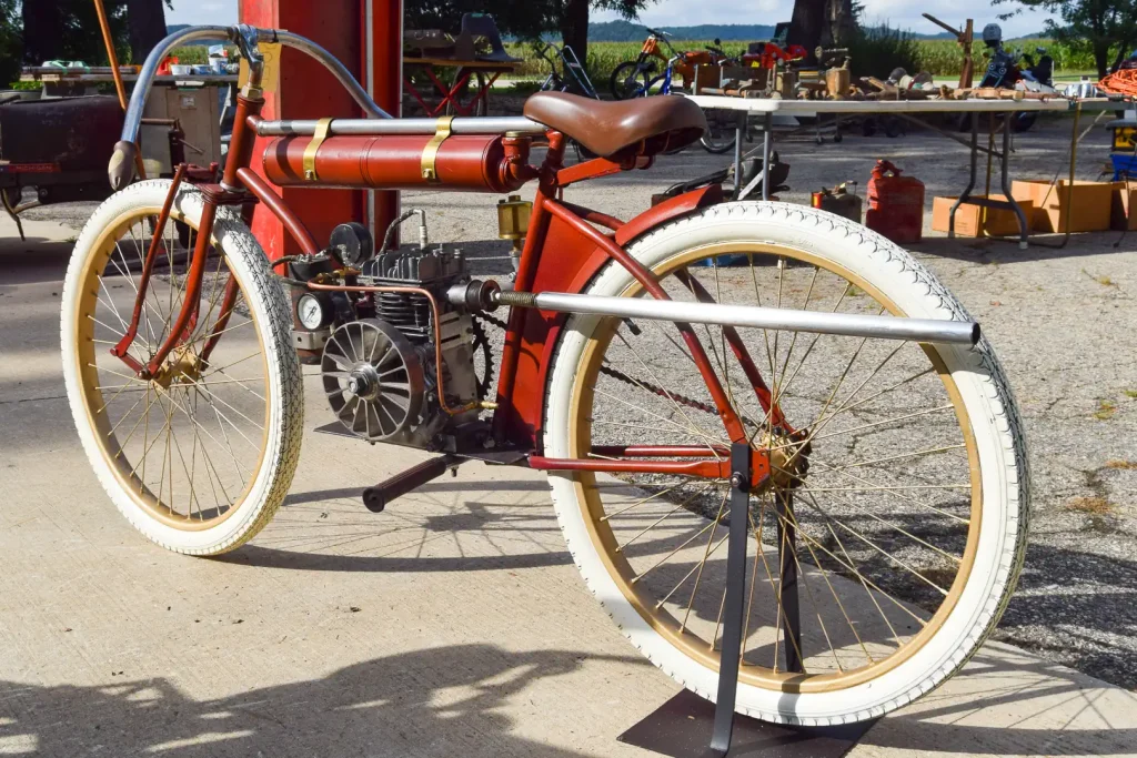 Joe Hackl custom motorcycle, rear 3/4 left view.
