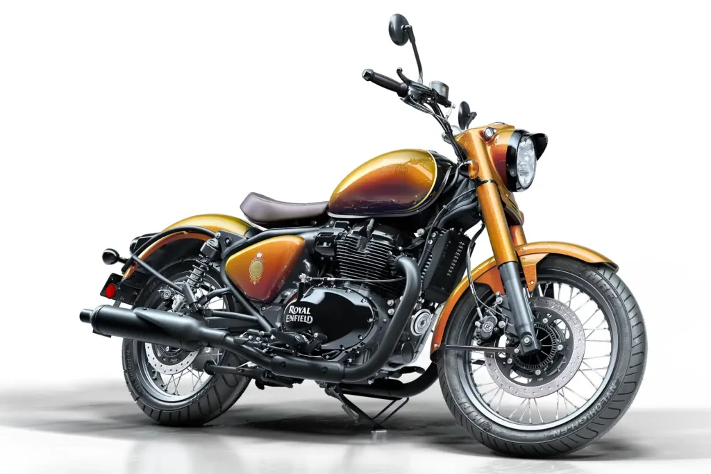 3/4 front-right studio view of the  Royal Enfield Classic 650 125th Anniversary